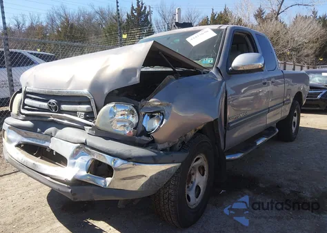 2000 Toyota Tundra Sr5 V8 z USA, uszkodzony, nr VIN 5TBRT3413YS054414